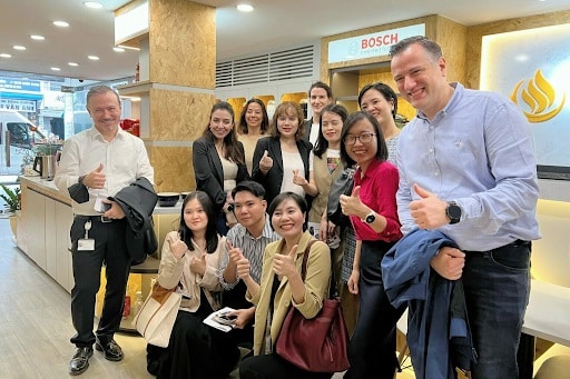 Sự góp mặt của đông đảo các khách mời, đối tác tham gia.
