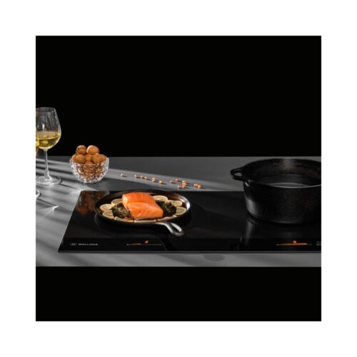 anh thuc te cua bep tu doi malloca skylux mh 802 lap am